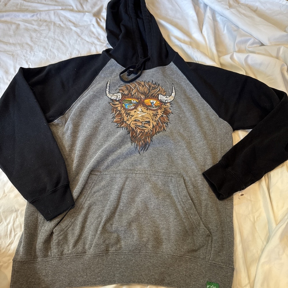 Wild Tribute Hooded Sweatshirt Men's M Yellowstone National Parks Painted In USA